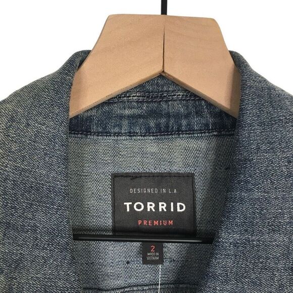 Torrid Patchwork Denim Vest Womens 2x Plus Blue Sleeveless Distressed NWT #G - Picture 4 of 9